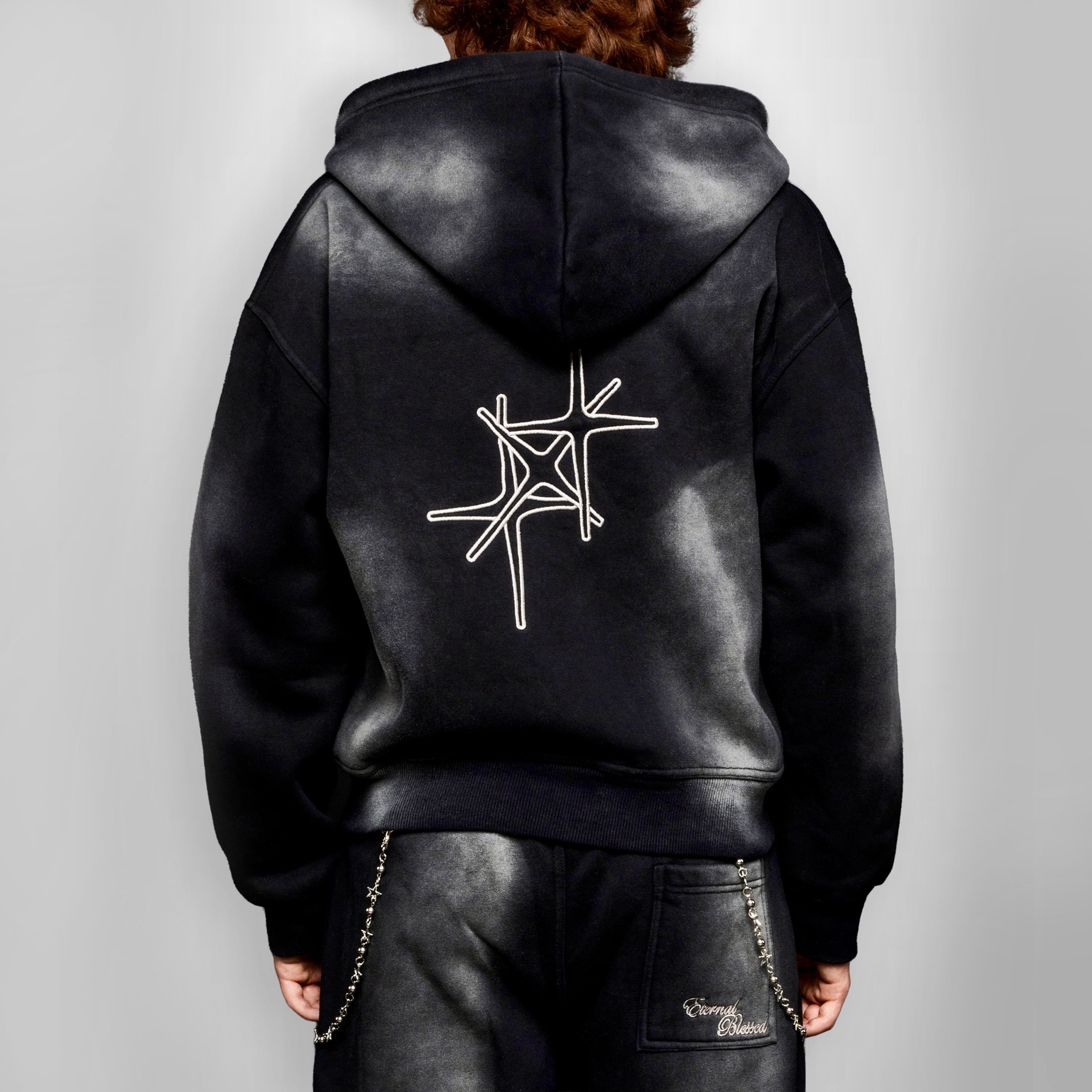 ETERNAL BLACK ZIP HOODIE