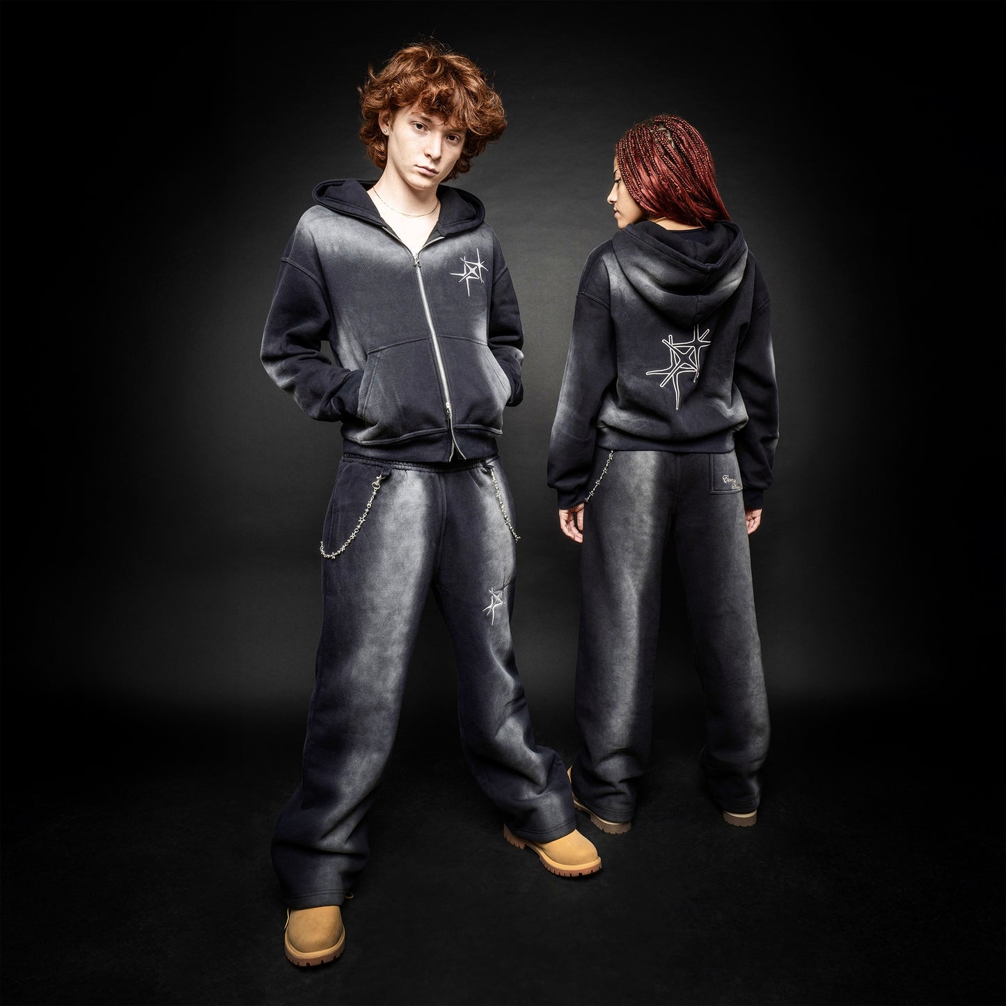 ETERNAL BLACK ZIP HOODIE